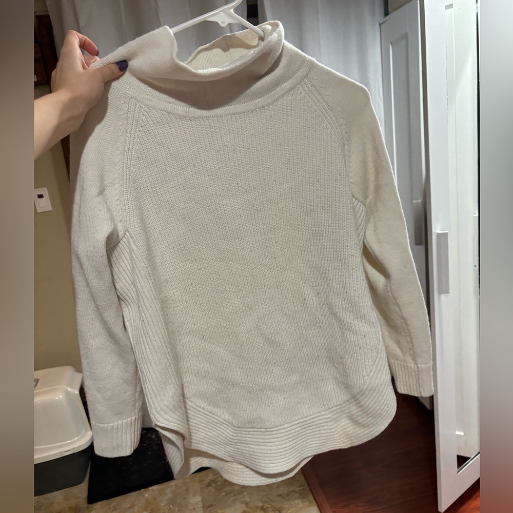 Athleta cream sweater size S